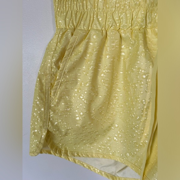BNWOT Zyia Yellow Fizz Bomber Shorts Size M - Picture 2 of 8
